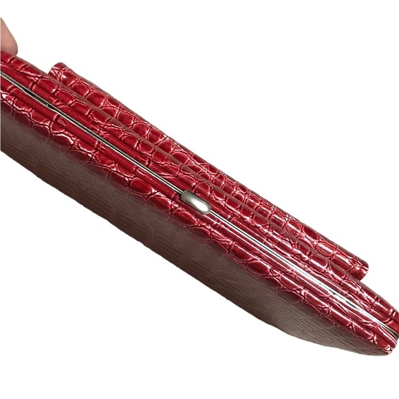 The Metropolitan Faux Snakeskin Red Wallet 😍host-pick! - Picture 5 of 11